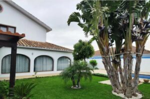 chalet-adosado-en-pilas