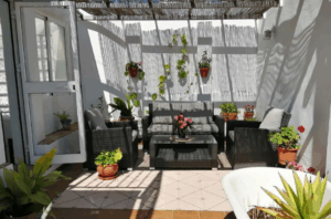 Chalet adosado en Vejer Patio interior soleado